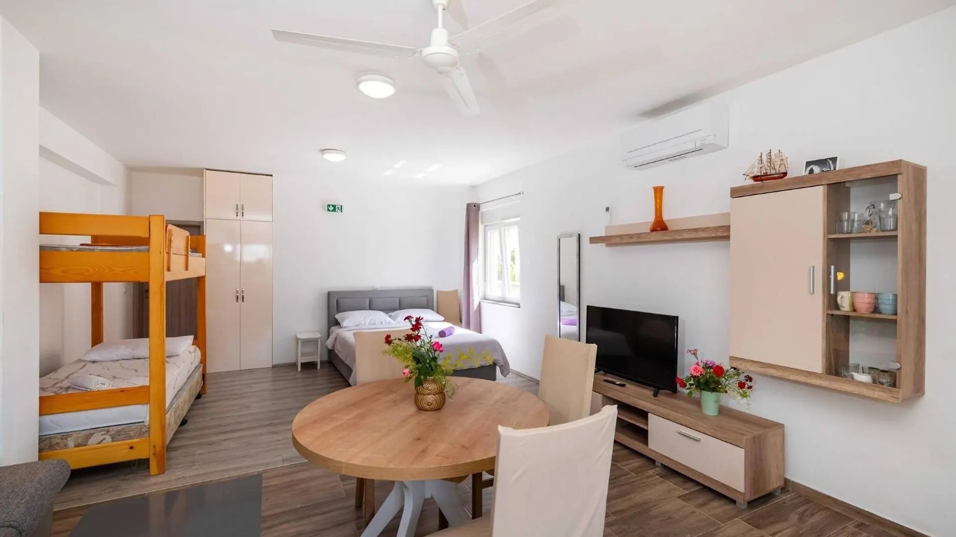 My Dalmatia - Studio Apartment Blagdan With Private Parking Zadar